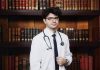 Performanță absolută la Iași: Tânărul cu „zece pe linie” din liceu până la absolvirea Facultății de Medicină