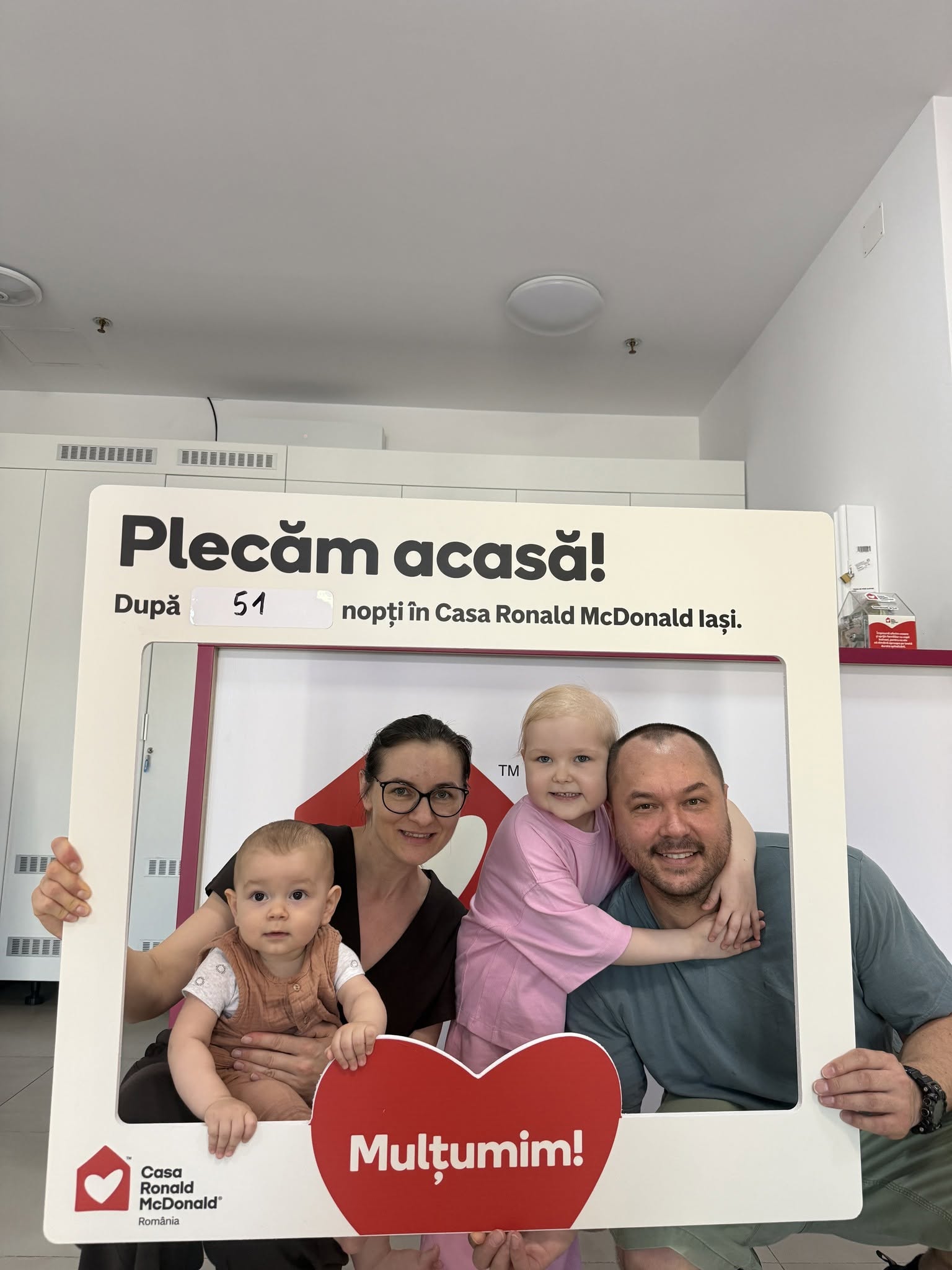 778755894 1095818932795774 2099238011828139904 n - După 51 de zile de luptă și sprijin necondiționat, o familie s-a întors acasă de la Casa Ronald McDonald Iași