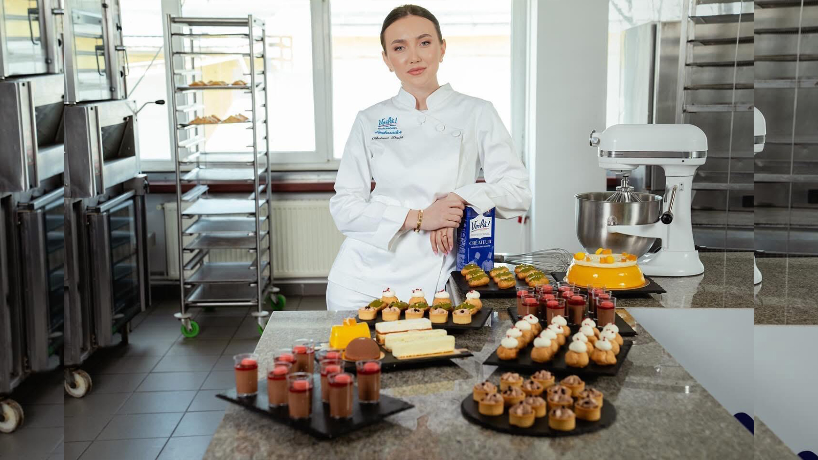 Andrea Druta in cofetaria Lapterra - Cofetăria artizanală Lapterra ajunge și la Iași: Andreea Druță anunță deschiderea celei de-a treia locații din rețea