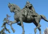 Suma necesară pentru restaurarea statuii lui Ștefan cel Mare din Iași crește cu 1,3 milioane de lei după ce șantierul a fost oprit pentru consolidarea soclului